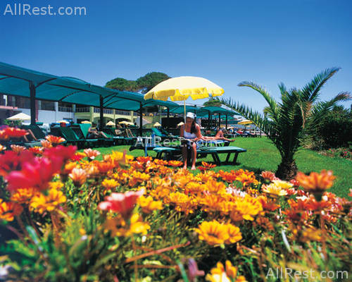 Maritim Pine Beach Resort 1